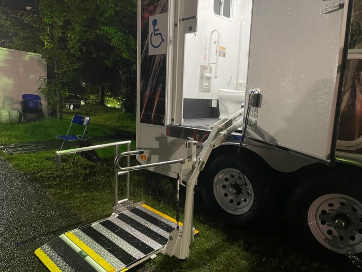 1CEBAA4B-DCD4-420B-A975-970199A010BA