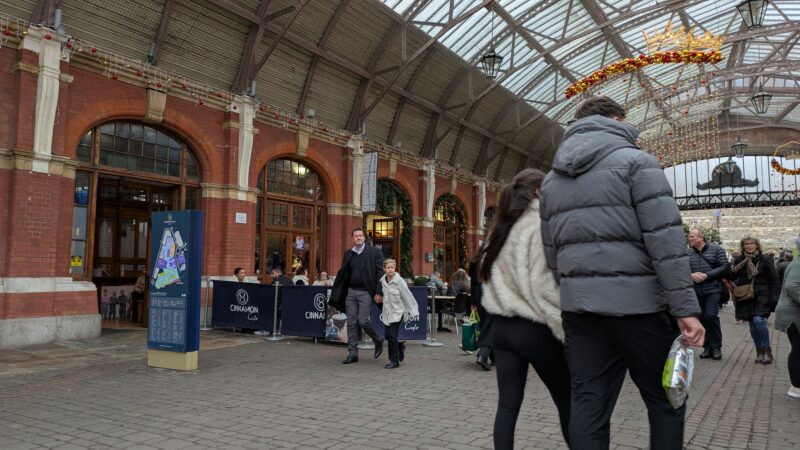 PXL_20251206_134234495.MP (1)